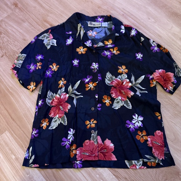 Vintage Hawaiian Shirt - Picture 1 of 4